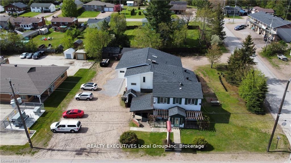 Front of 510 Valois Drive