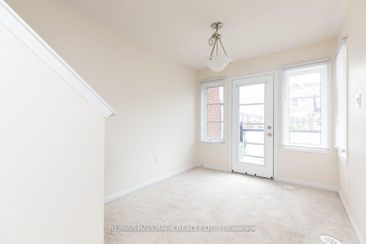 Photo 6 of 142 Baycliffe Crescent, Brampton, Northwest Brampton — HOMEH