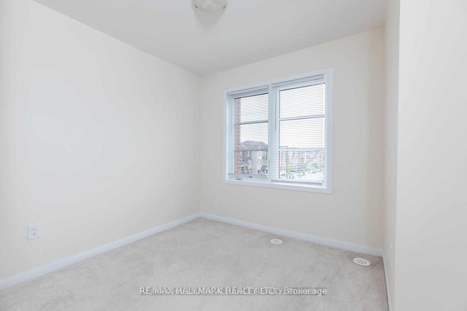Photo 9 of 142 Baycliffe Crescent, Brampton, Northwest Brampton — HOMEH