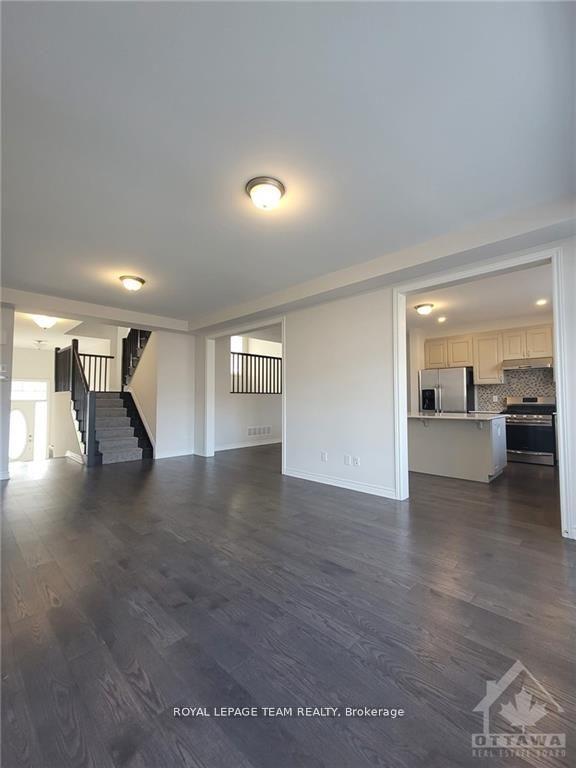 Photo 6 of 114 Bartonia Circle, Ottawa, Avalon West — HOMEH
