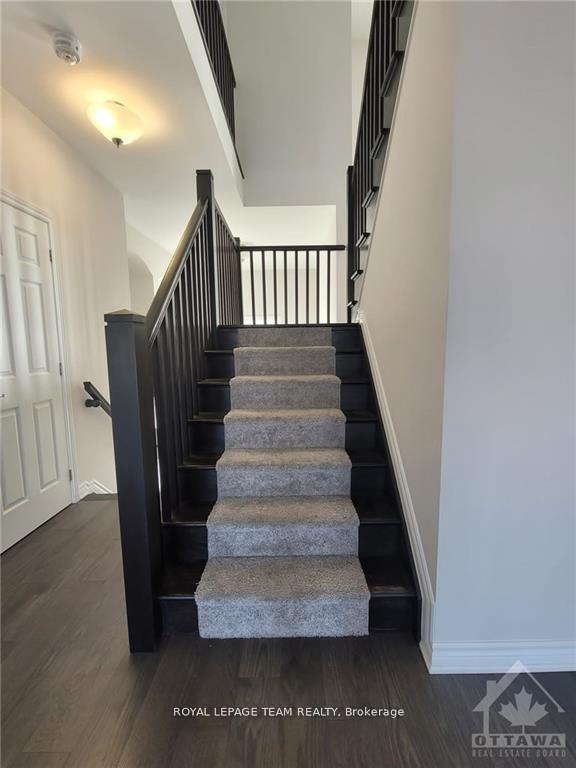 Photo 11 of 114 Bartonia Circle, Ottawa, Avalon West — HOMEH