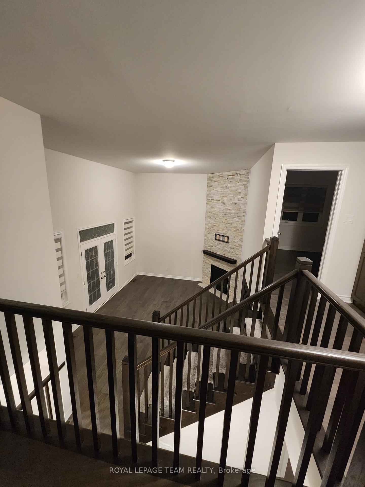 Photo 12 of 114 Bartonia Circle, Ottawa, Avalon West — HOMEH