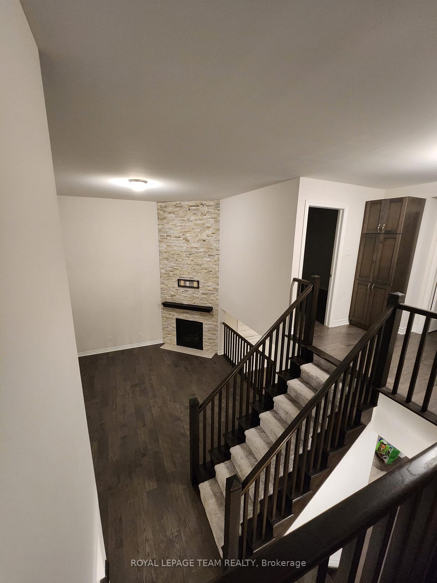 Photo 13 of 114 Bartonia Circle, Ottawa, Avalon West — HOMEH