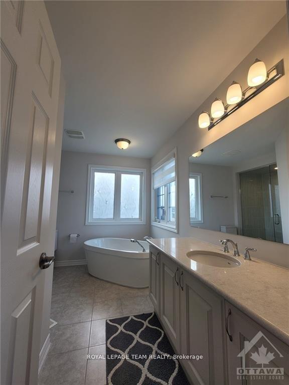Photo 20 of 114 Bartonia Circle, Ottawa, Avalon West — HOMEH