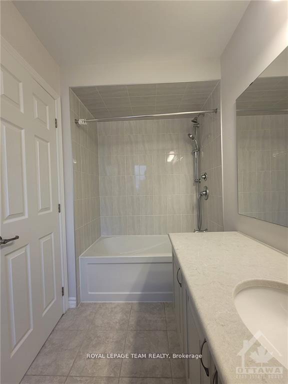 Photo 22 of 114 Bartonia Circle, Ottawa, Avalon West — HOMEH