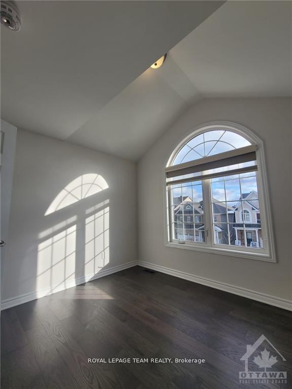 Photo 23 of 114 Bartonia Circle, Ottawa, Avalon West — HOMEH
