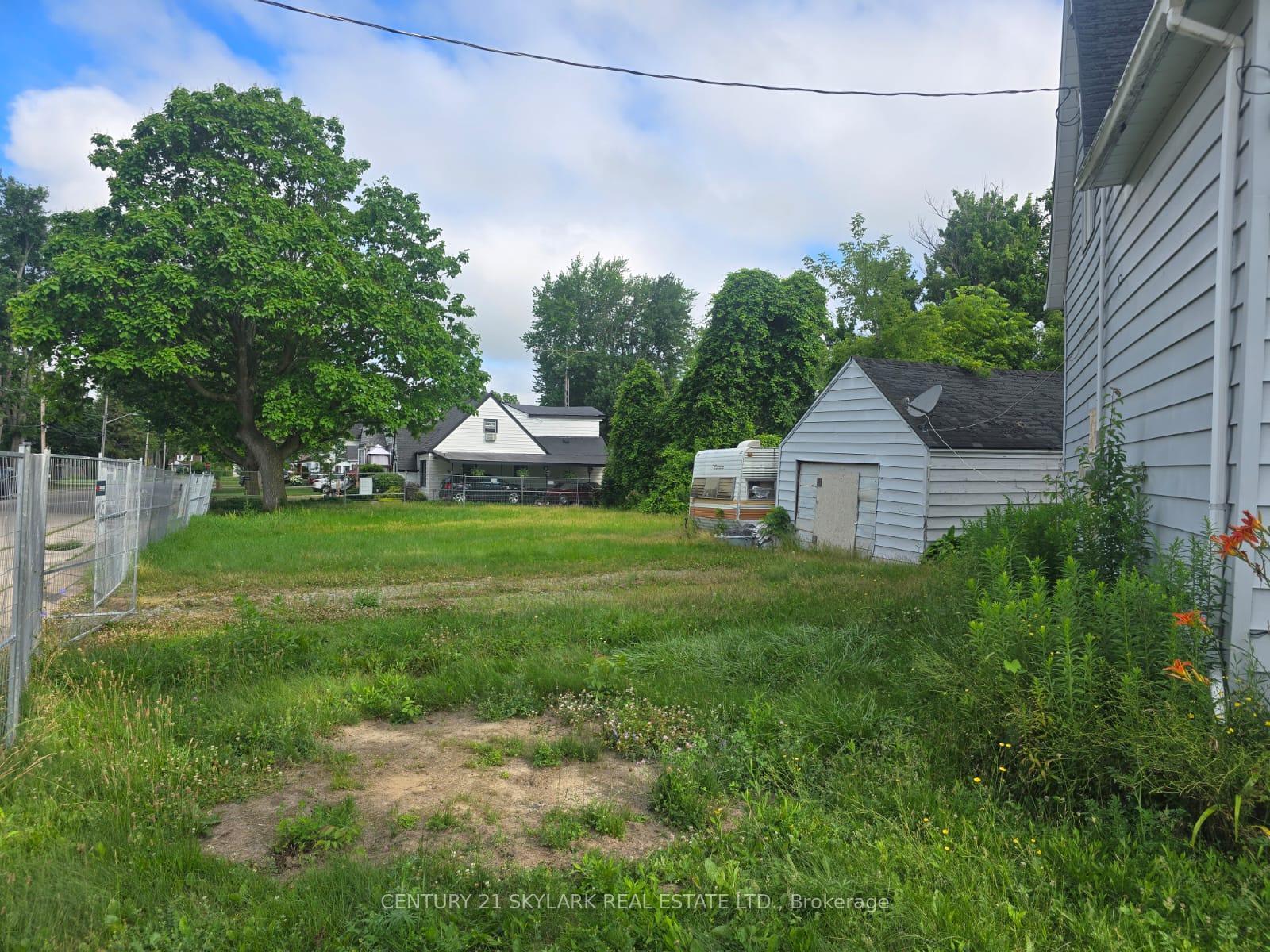 Photo 4 of 702 Cedar Street, Haldimand, Dunnville — HOMEH