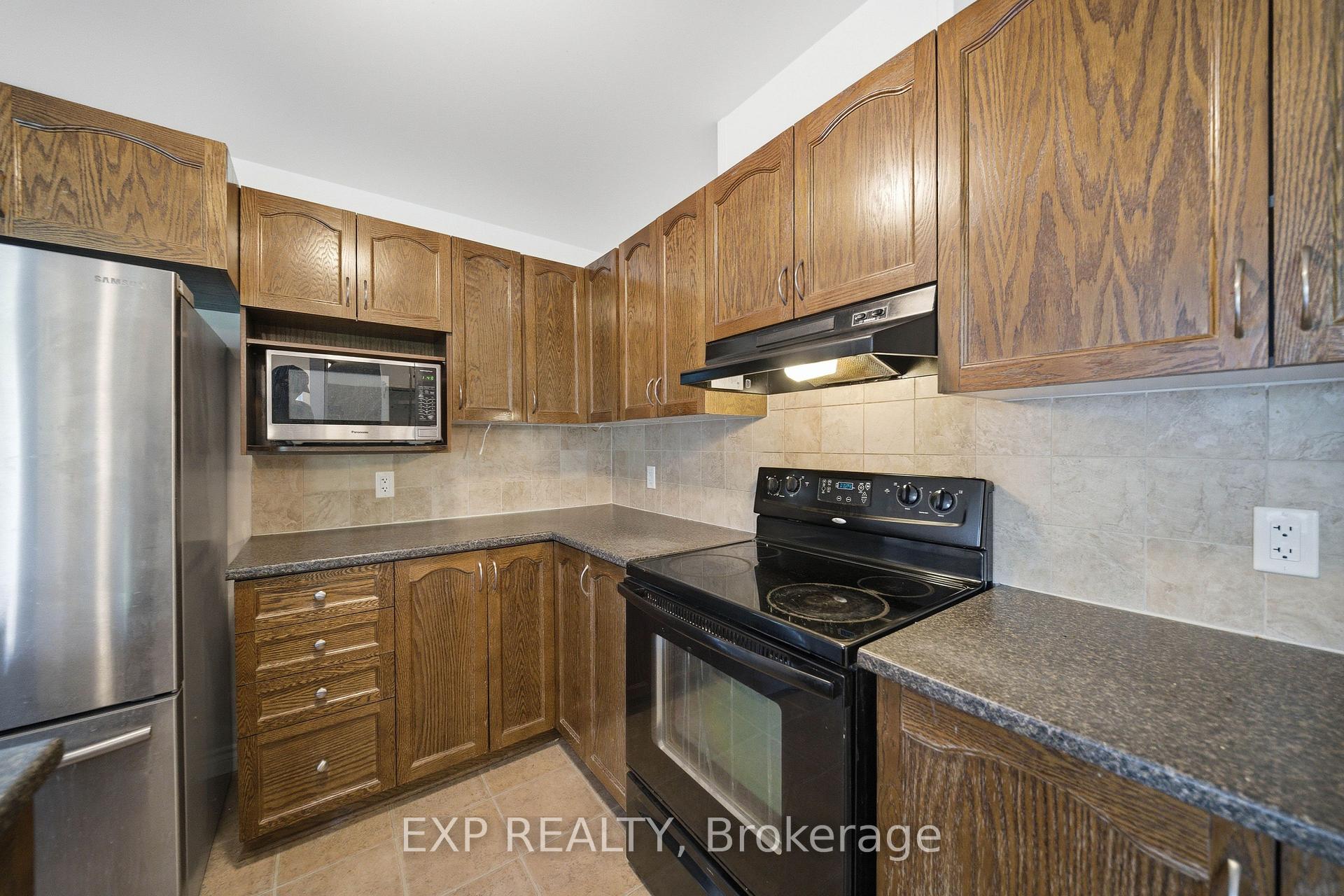 Photo 8 of Unit 8, 369 Paseo Private, Ottawa, Centrepointe — HOMEH