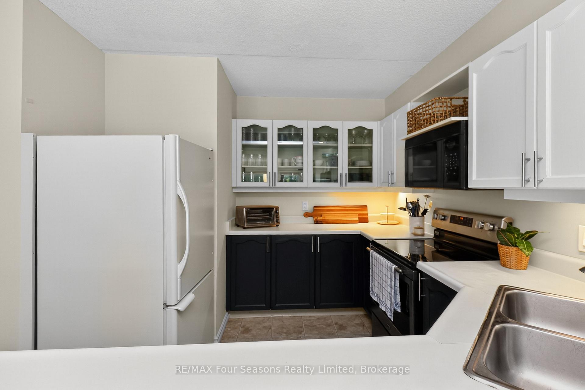 Photo 18 of Unit 13, 44 Trott Boulevard, Collingwood — HOMEH