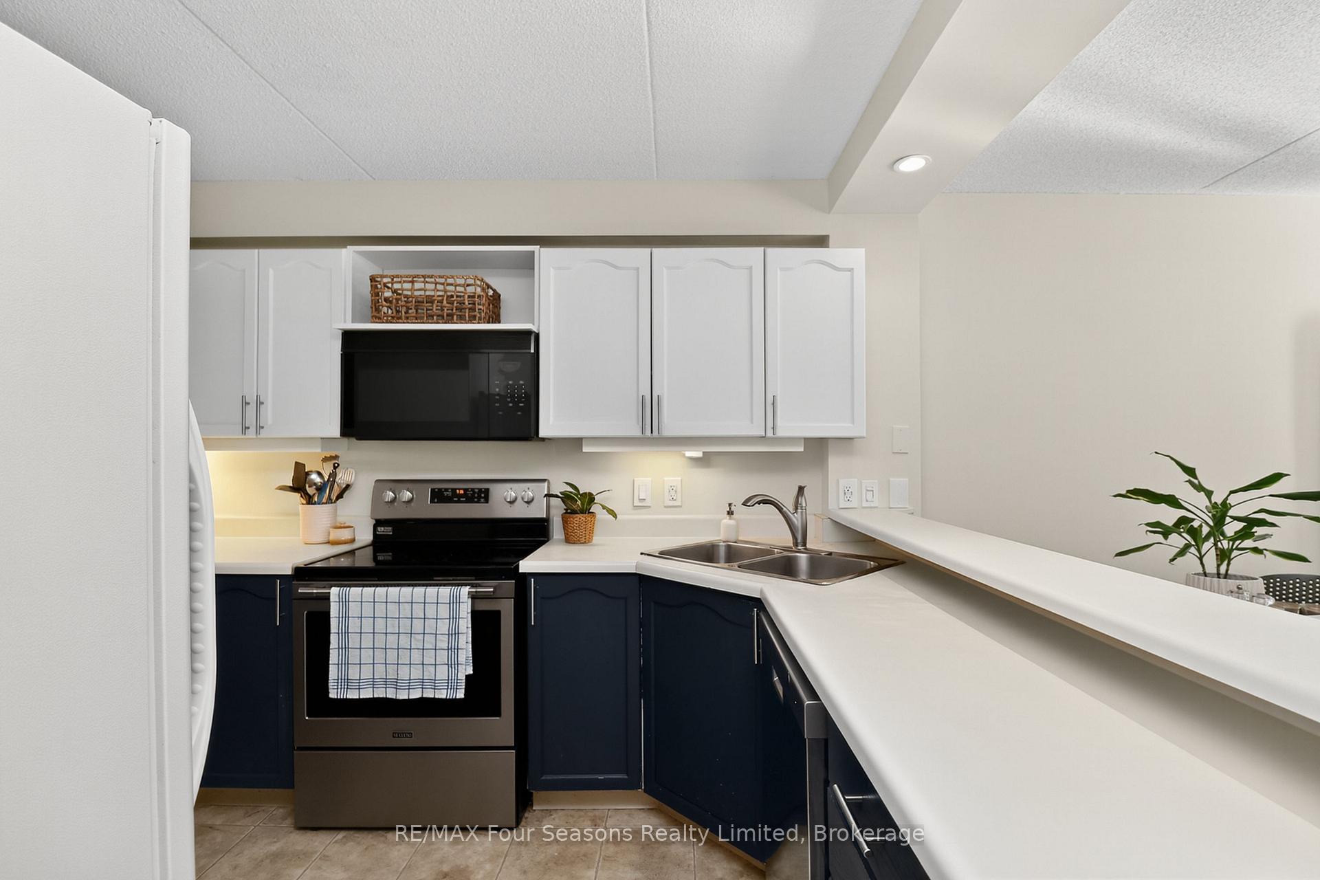 Photo 20 of Unit 13, 44 Trott Boulevard, Collingwood — HOMEH