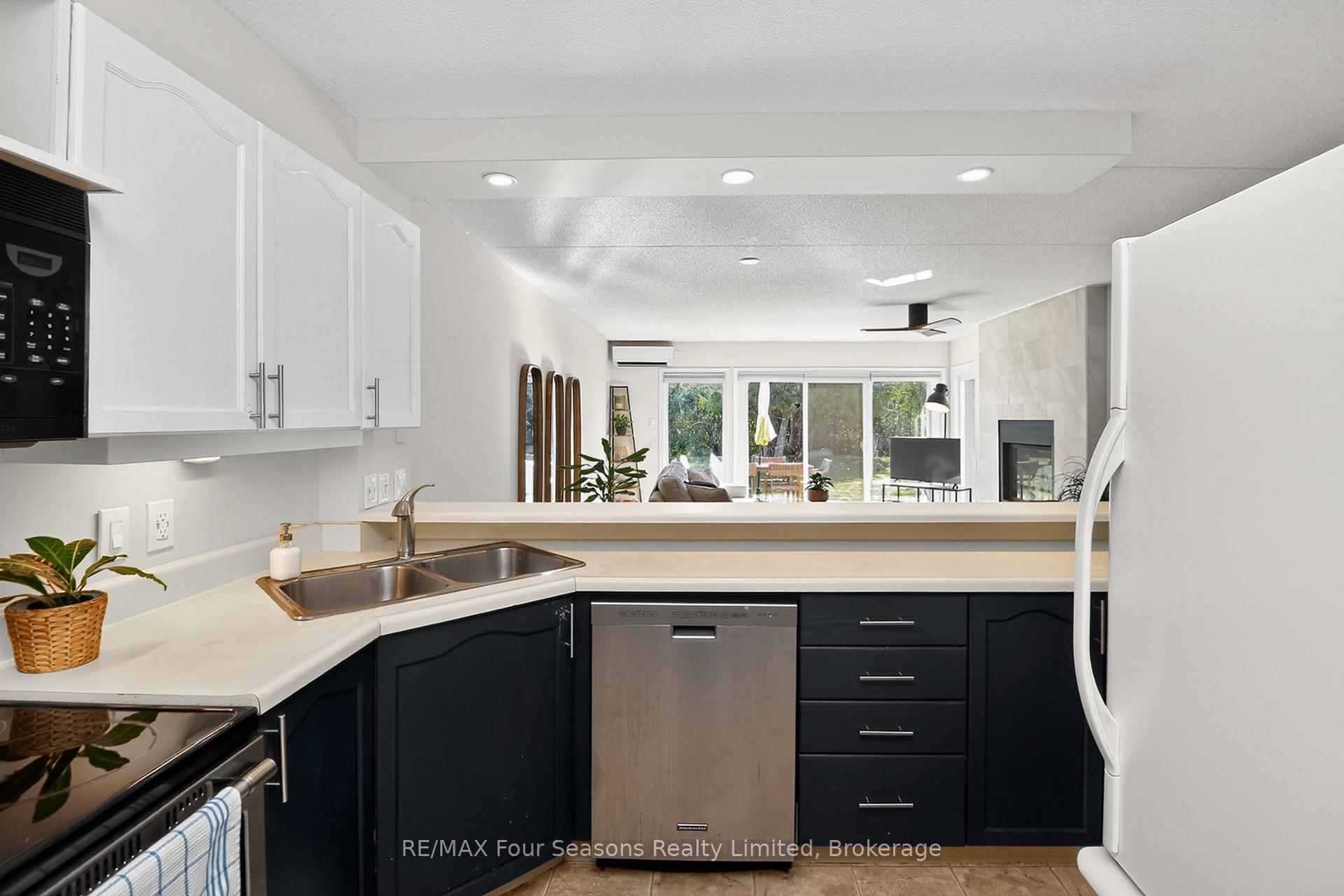 Photo 22 of Unit 13, 44 Trott Boulevard, Collingwood — HOMEH