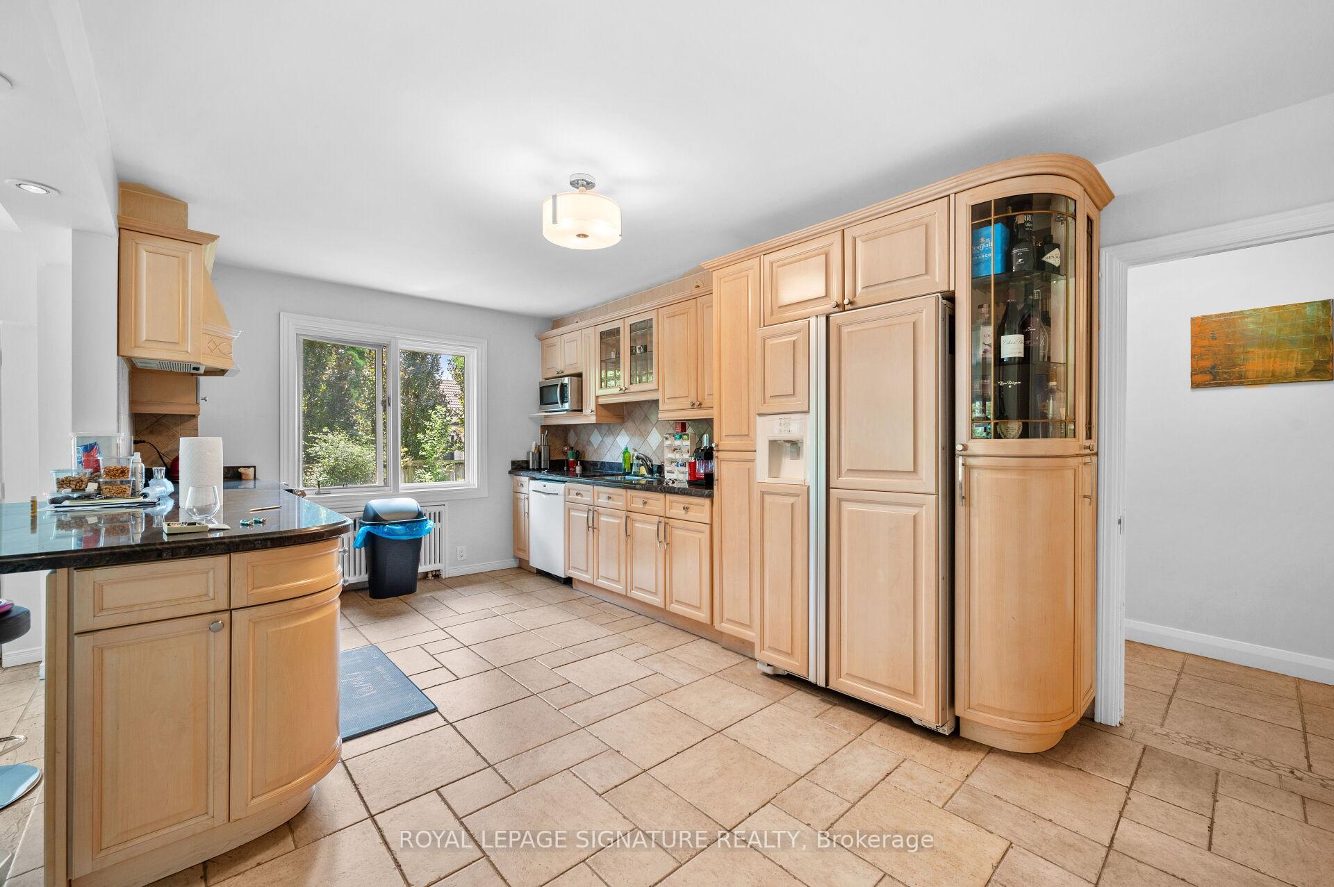 Photo 10 of 2234 Gordon Drive, Mississauga, Cooksville — HOMEH