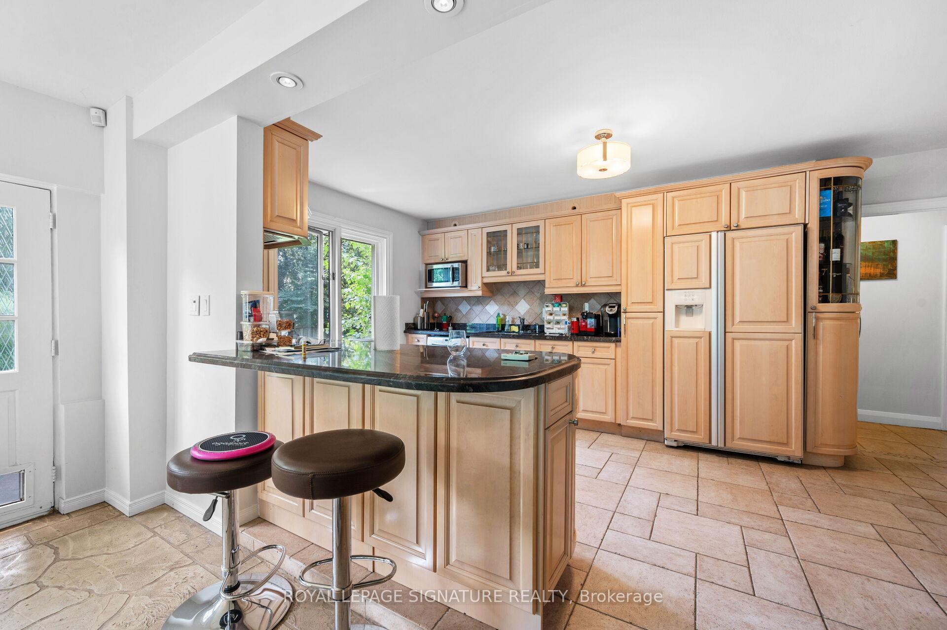 Photo 11 of 2234 Gordon Drive, Mississauga, Cooksville — HOMEH