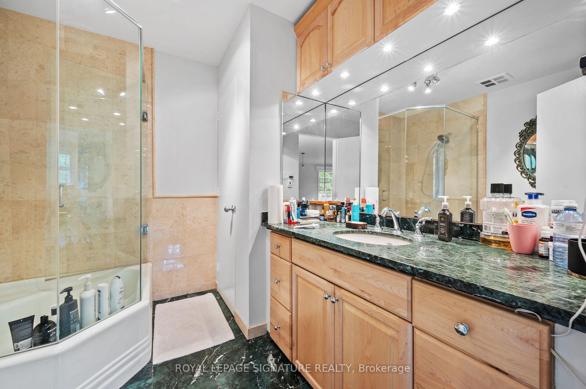 Photo 15 of 2234 Gordon Drive, Mississauga, Cooksville — HOMEH