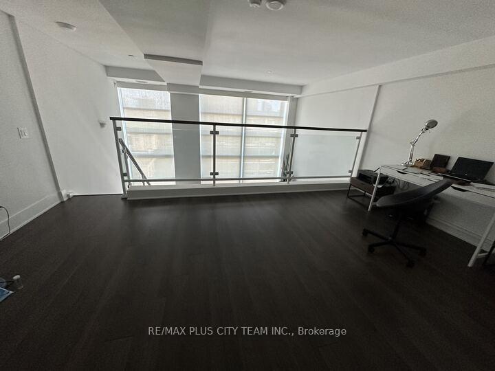 Photo 7 of Unit 902, 111 St. Clair Avenue W, Toronto, Yonge-St. Clair — HOMEH