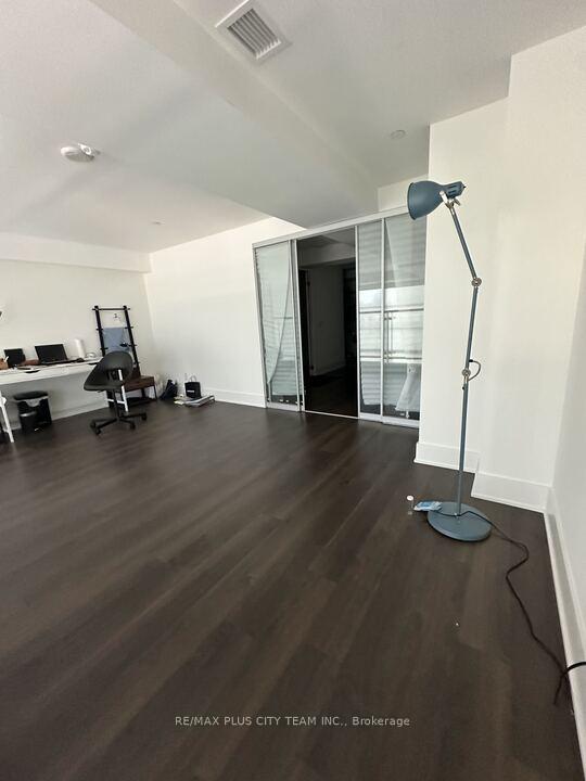 Photo 8 of Unit 902, 111 St. Clair Avenue W, Toronto, Yonge-St. Clair — HOMEH
