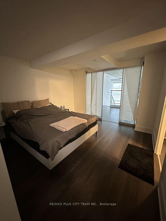 Photo 9 of Unit 902, 111 St. Clair Avenue W, Toronto, Yonge-St. Clair — HOMEH