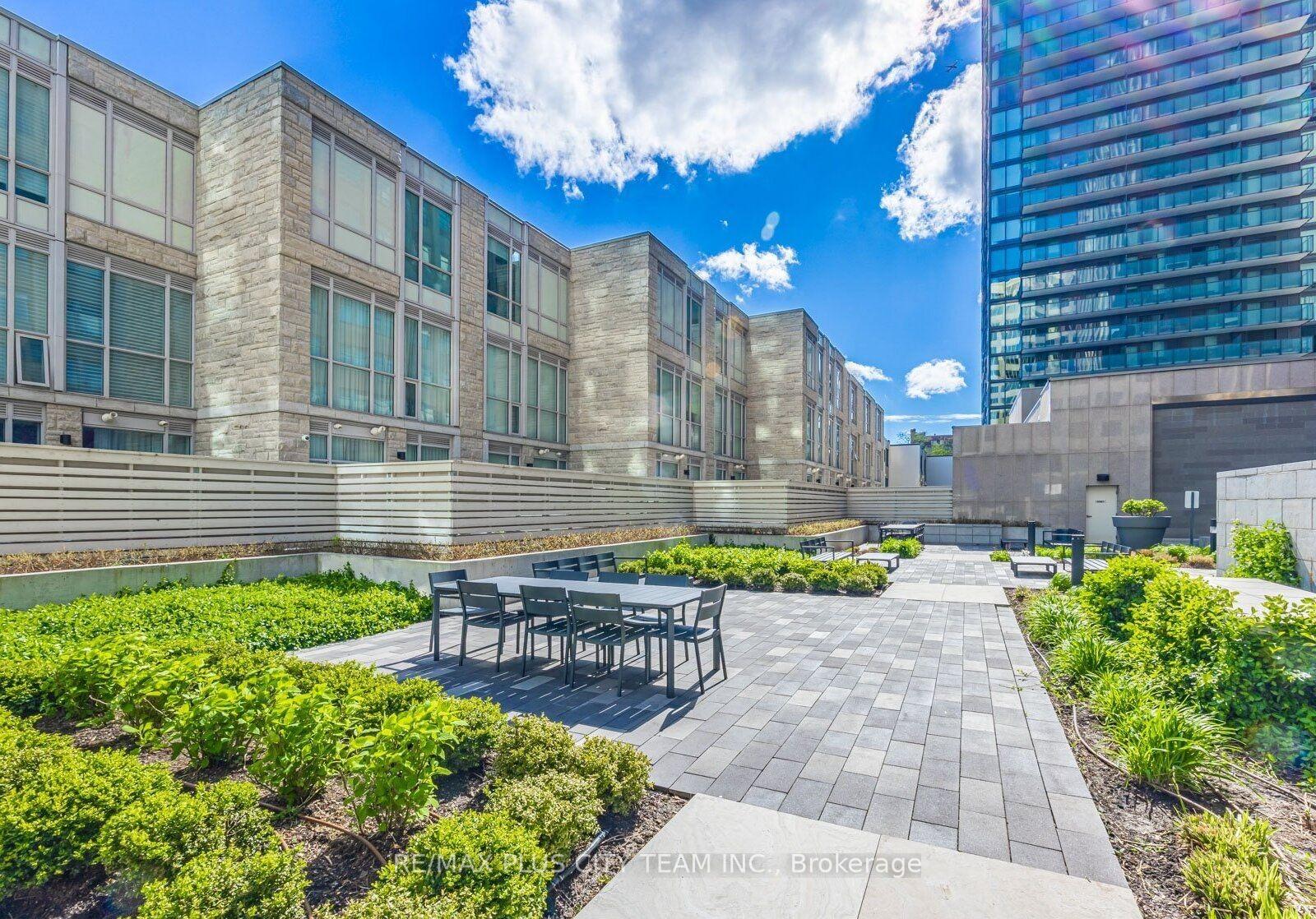 Photo 29 of Unit 902, 111 St. Clair Avenue W, Toronto, Yonge-St. Clair — HOMEH