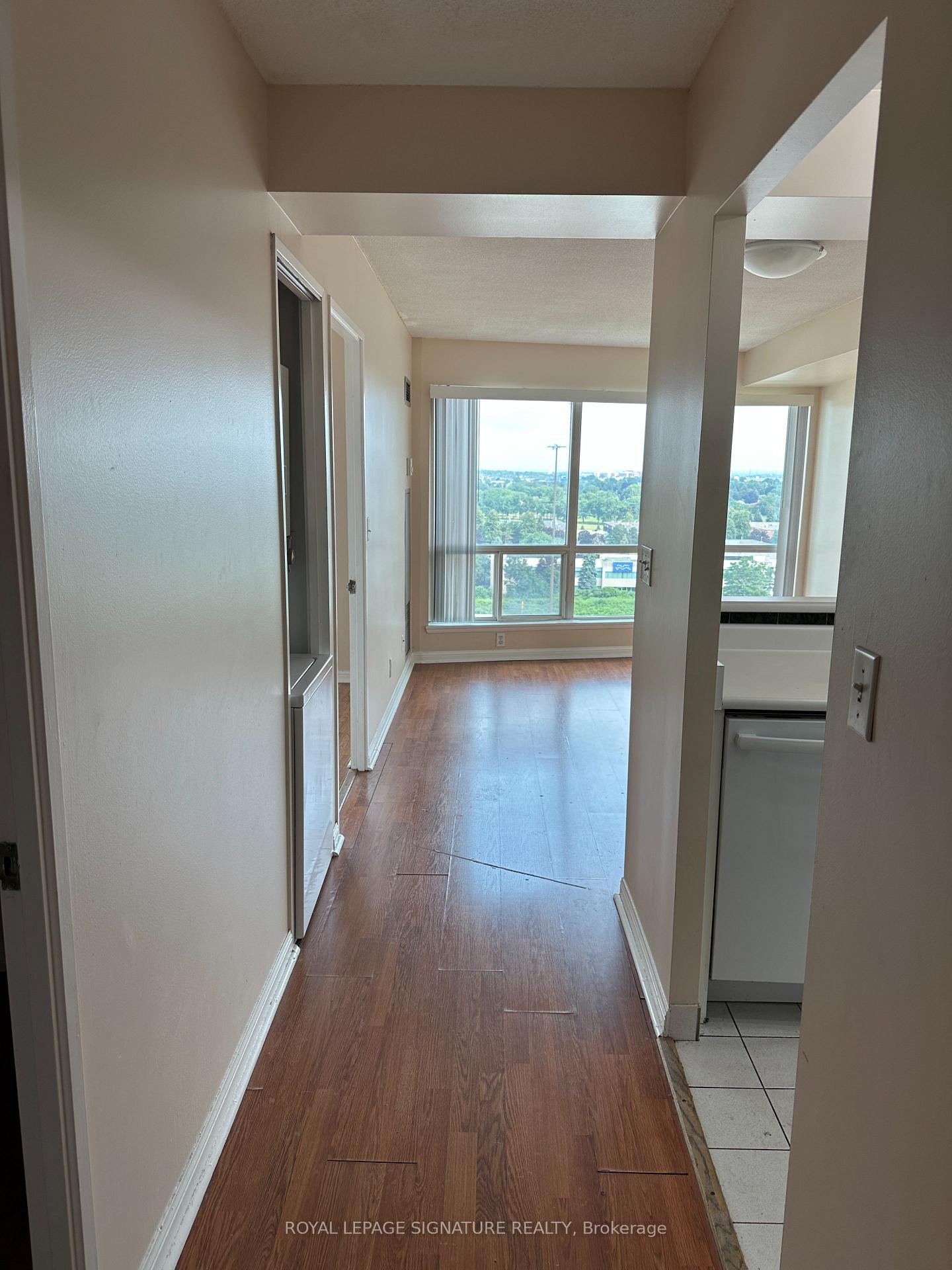 Photo 5 of Unit 1113, 18 Lee Centre Drive, Scarborough, Woburn — HOMEH