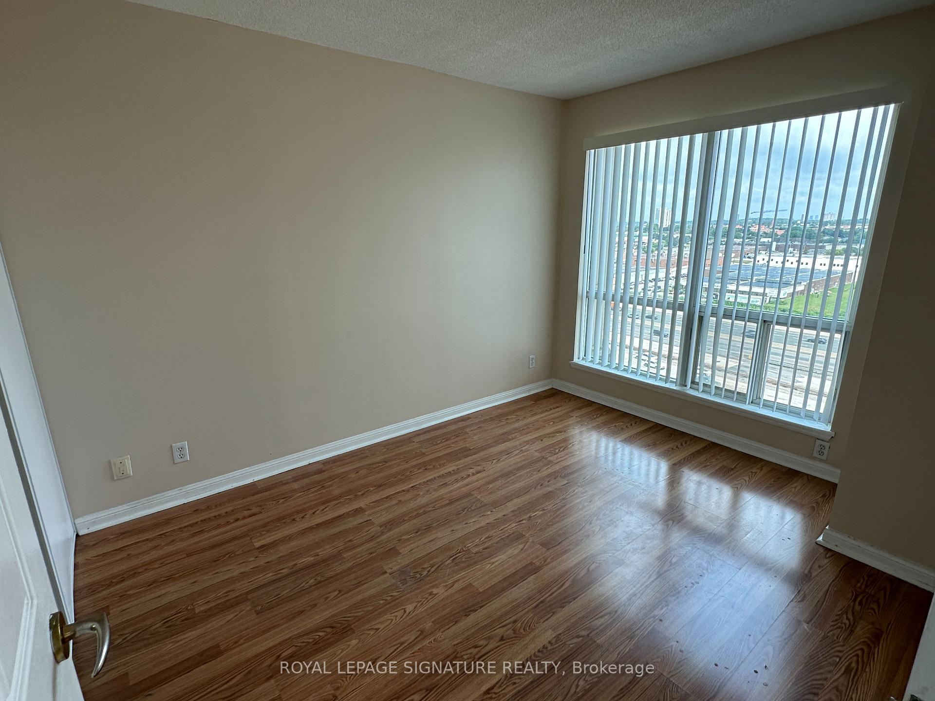 Photo 7 of Unit 1113, 18 Lee Centre Drive, Scarborough, Woburn — HOMEH