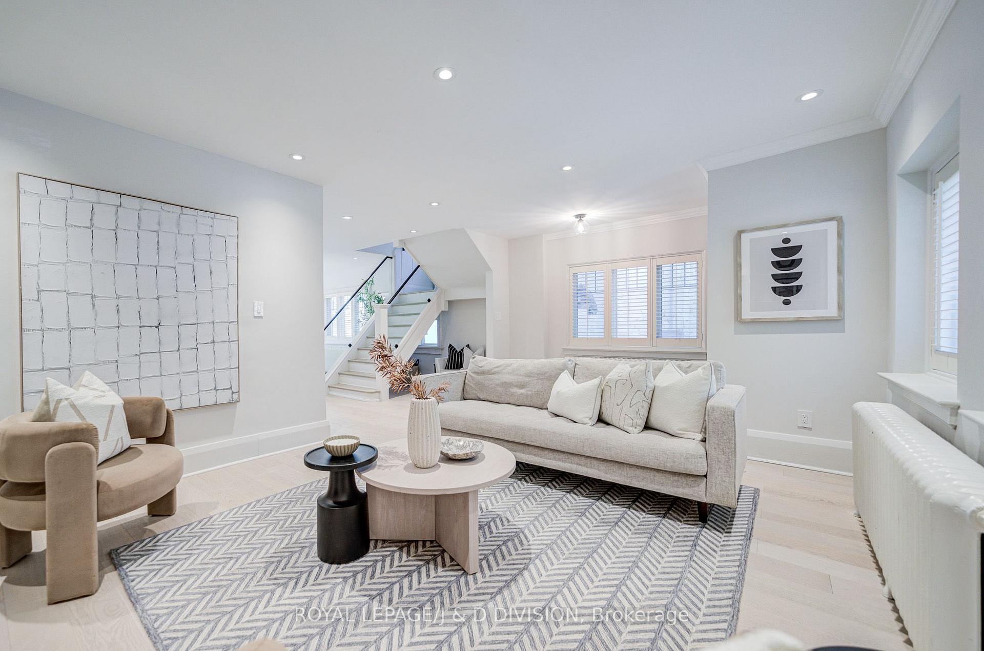 Photo 4 of 103 Stibbard Avenue, Toronto, Mount Pleasant East — HOMEH