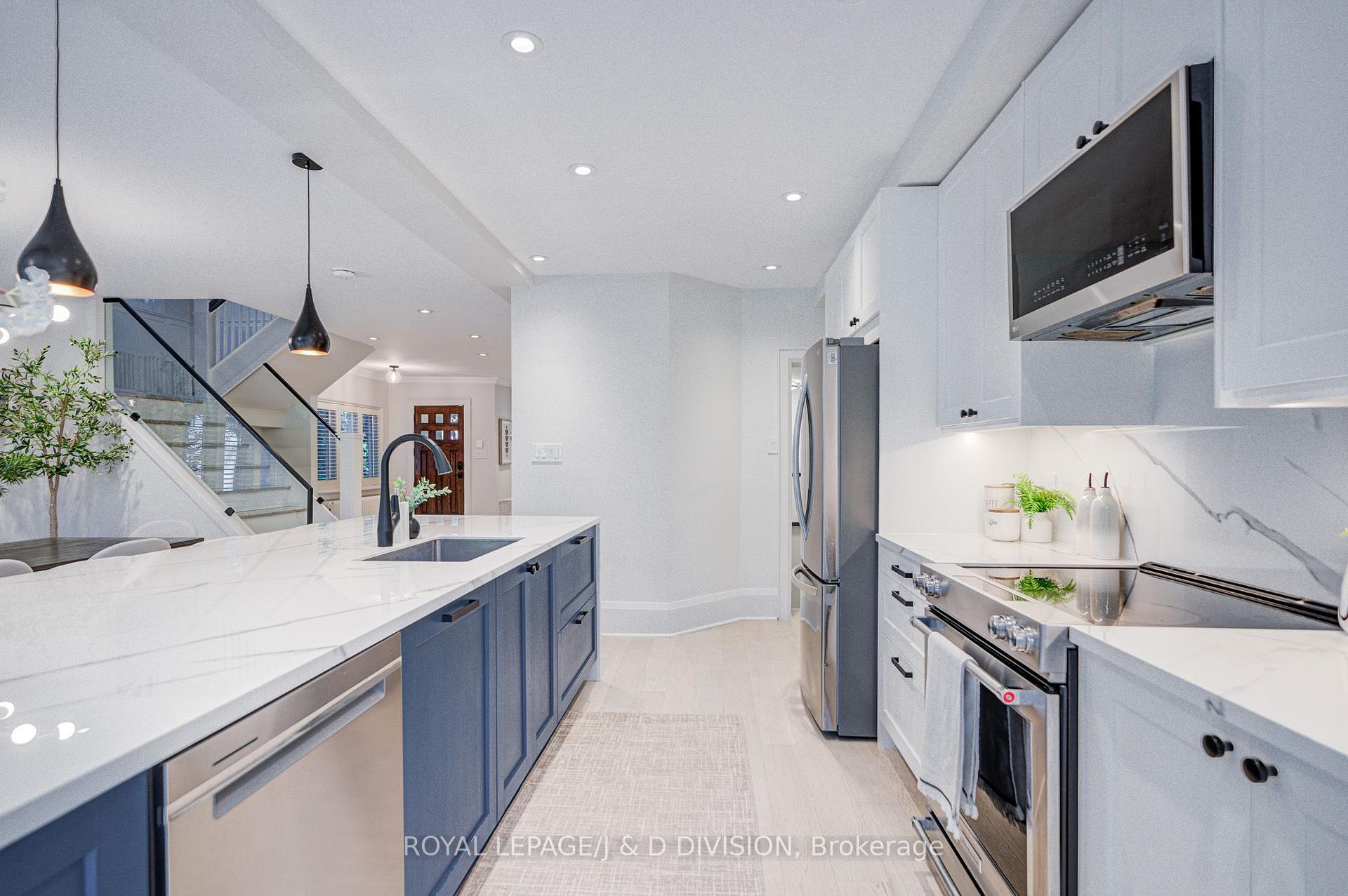 Photo 8 of 103 Stibbard Avenue, Toronto, Mount Pleasant East — HOMEH
