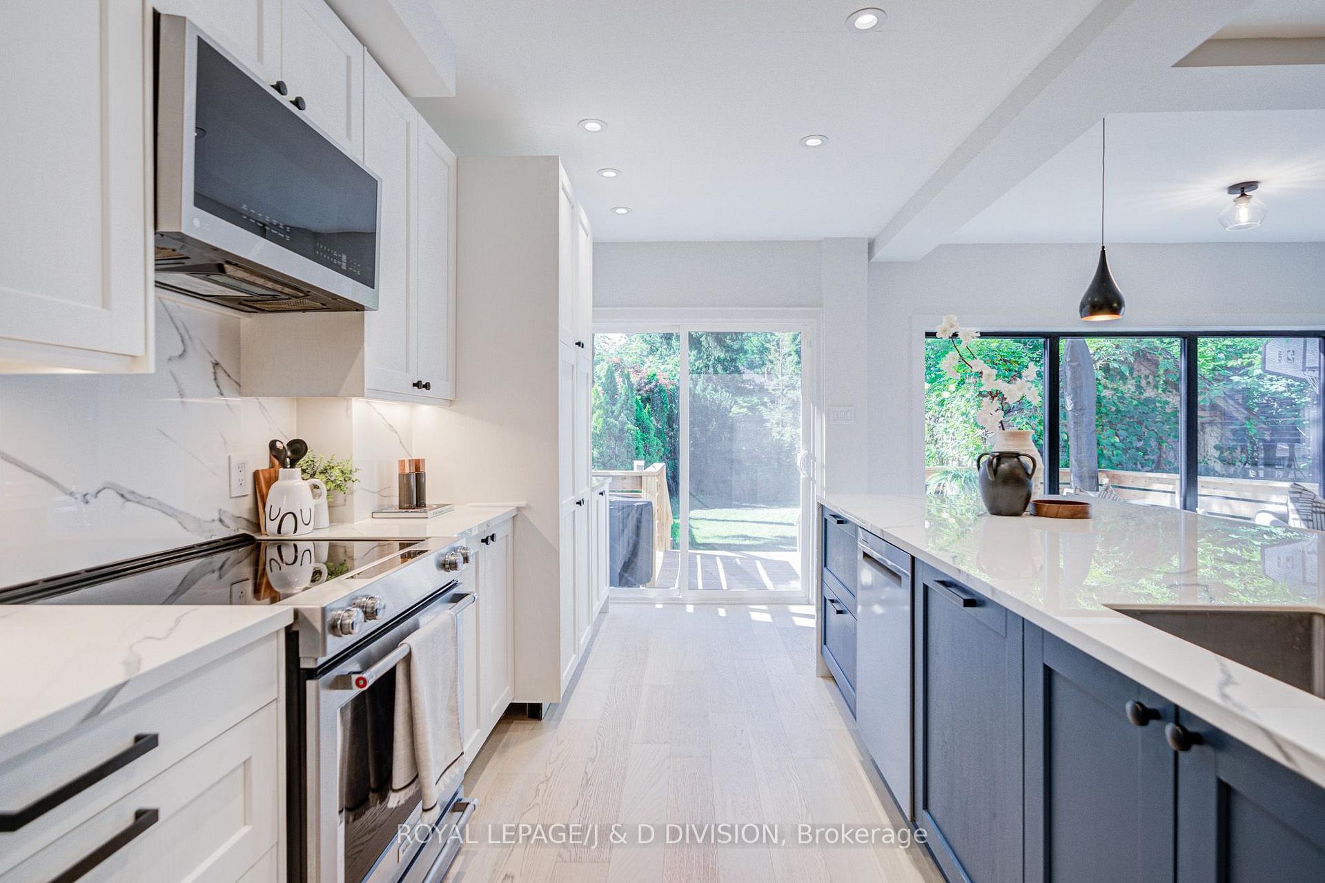 Photo 9 of 103 Stibbard Avenue, Toronto, Mount Pleasant East — HOMEH