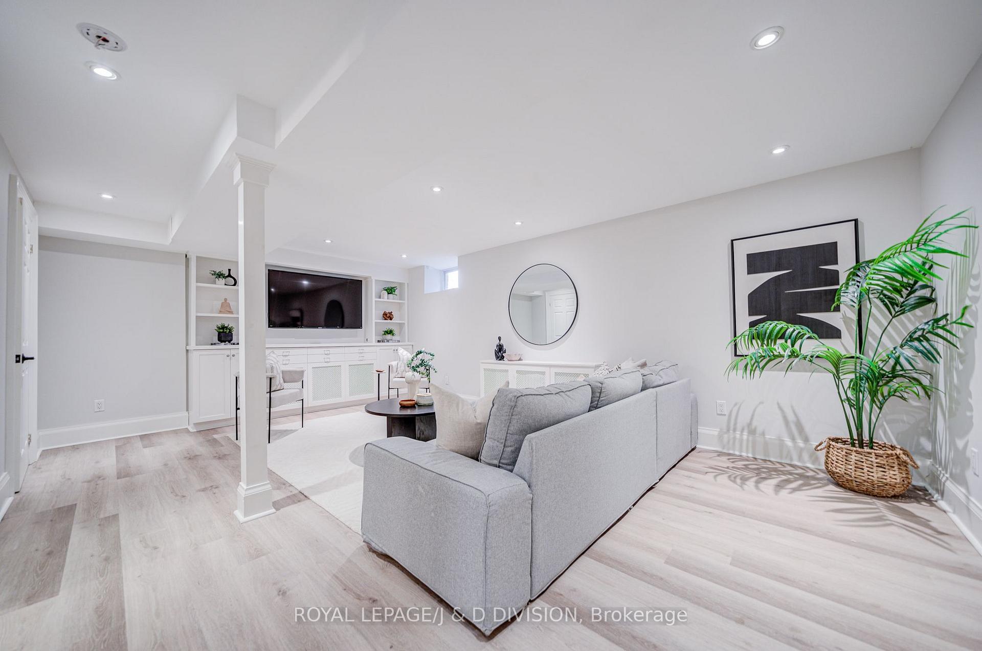 Photo 20 of 103 Stibbard Avenue, Toronto, Mount Pleasant East — HOMEH