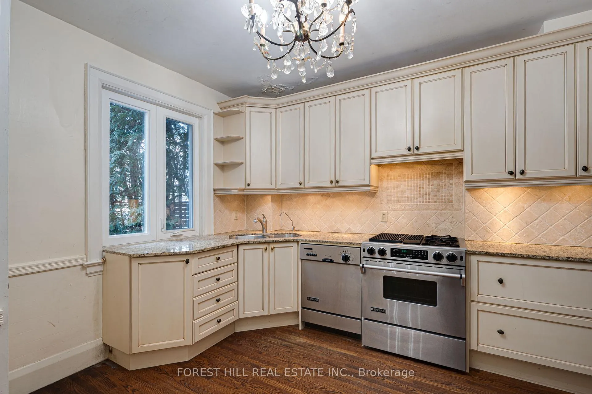 Photo 10 of 81 Benson Avenue, Toronto, Wychwood — HOMEH