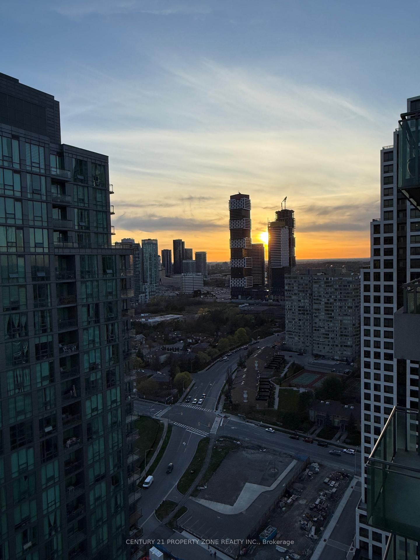 Photo 1 of Unit 3207, 3515 Kariya Drive, Mississauga, City Centre — HOMEH