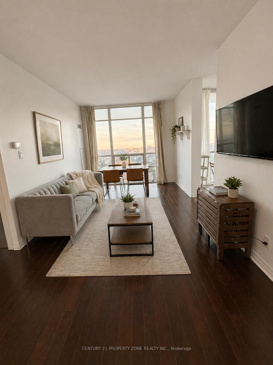 Photo 3 of Unit 3207, 3515 Kariya Drive, Mississauga, City Centre — HOMEH