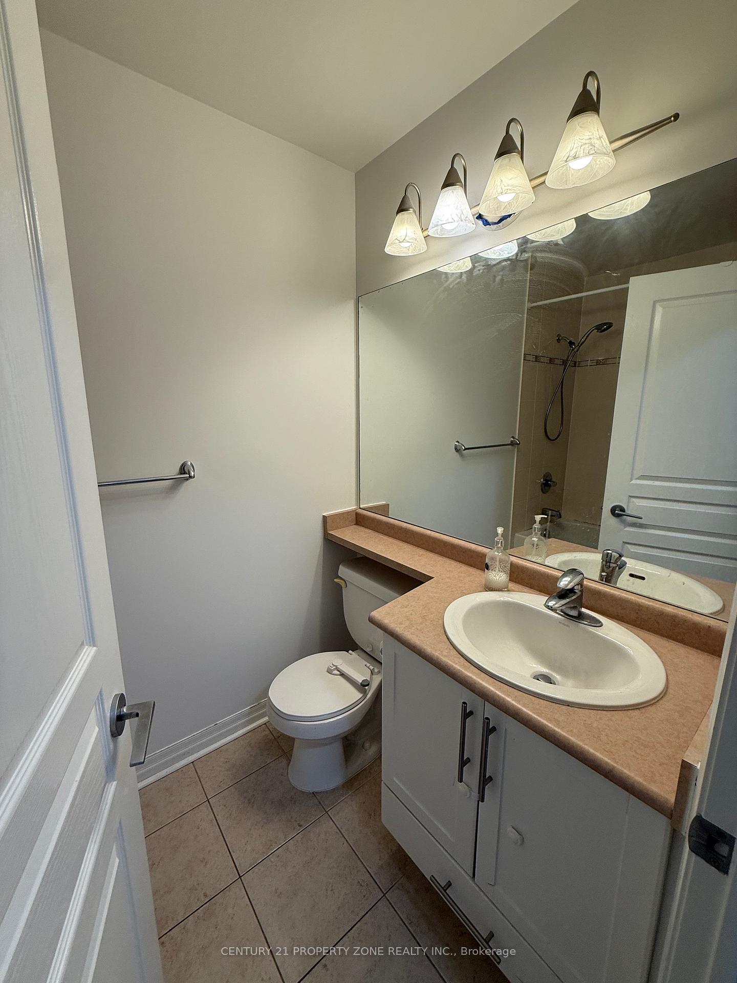 Photo 11 of Unit 3207, 3515 Kariya Drive, Mississauga, City Centre — HOMEH