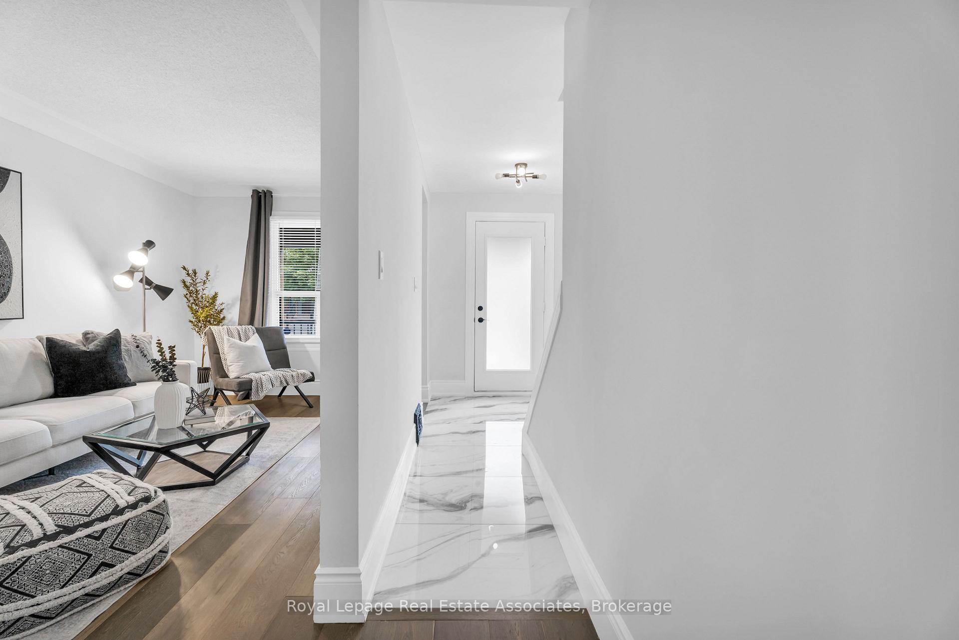 Photo 2 of 10 Gordon Street, Hamilton, Crown Point — HOMEH
