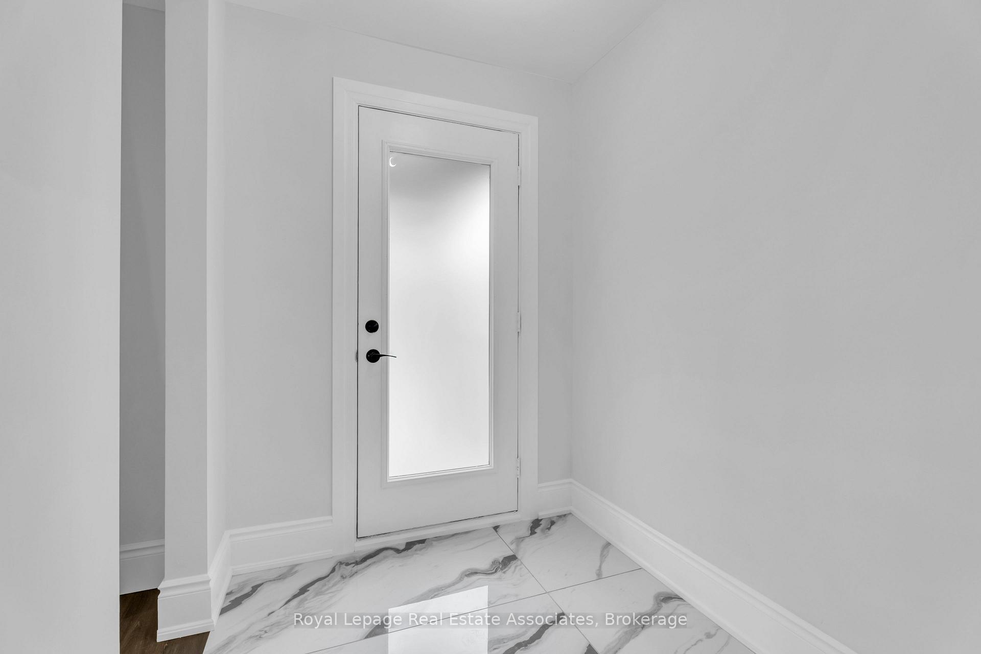 Photo 3 of 10 Gordon Street, Hamilton, Crown Point — HOMEH