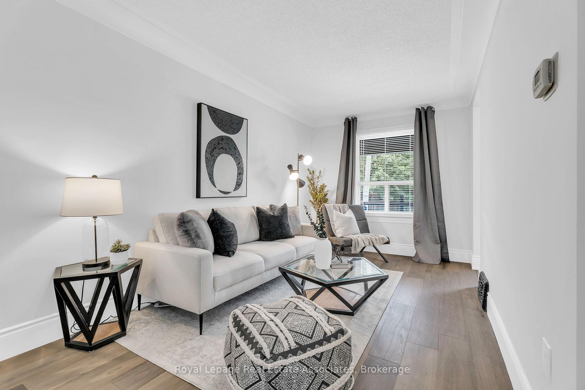 Photo 7 of 10 Gordon Street, Hamilton, Crown Point — HOMEH
