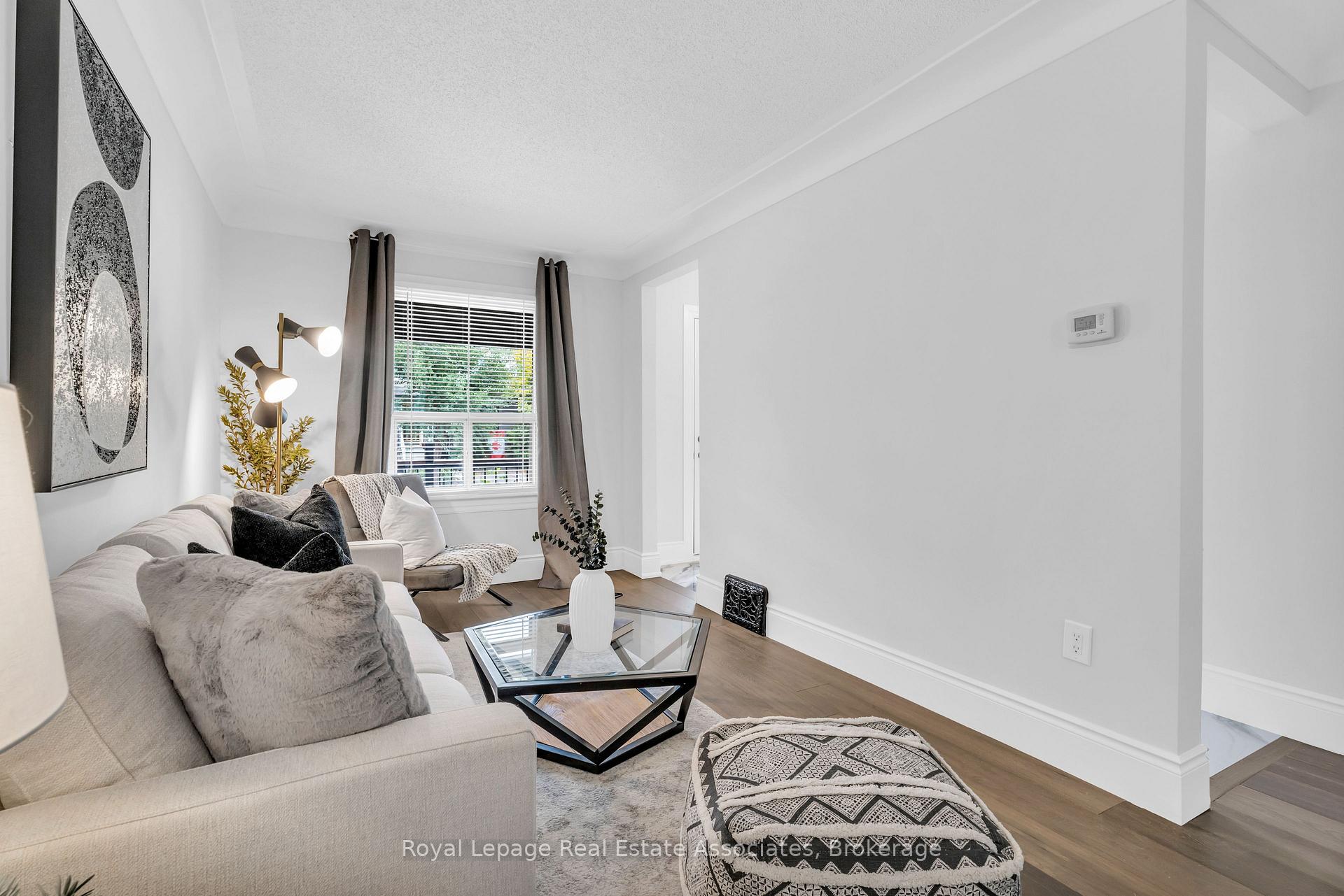 Photo 8 of 10 Gordon Street, Hamilton, Crown Point — HOMEH