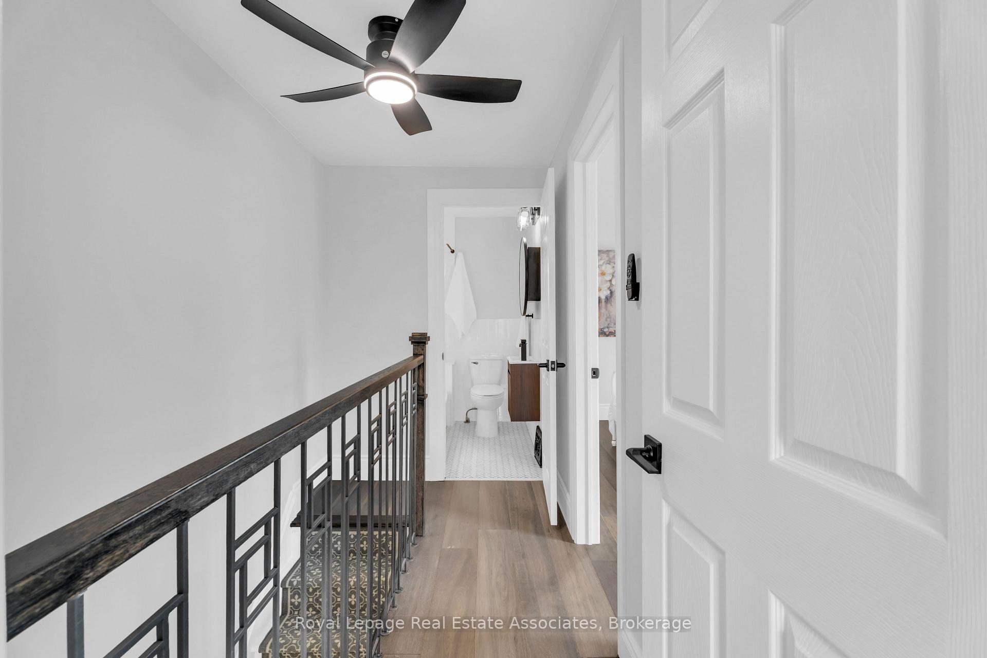 Photo 16 of 10 Gordon Street, Hamilton, Crown Point — HOMEH