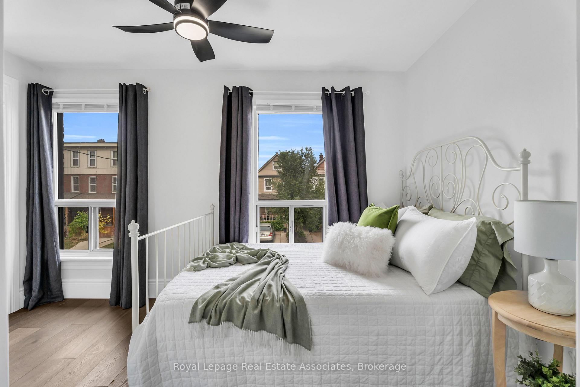 Photo 21 of 10 Gordon Street, Hamilton, Crown Point — HOMEH
