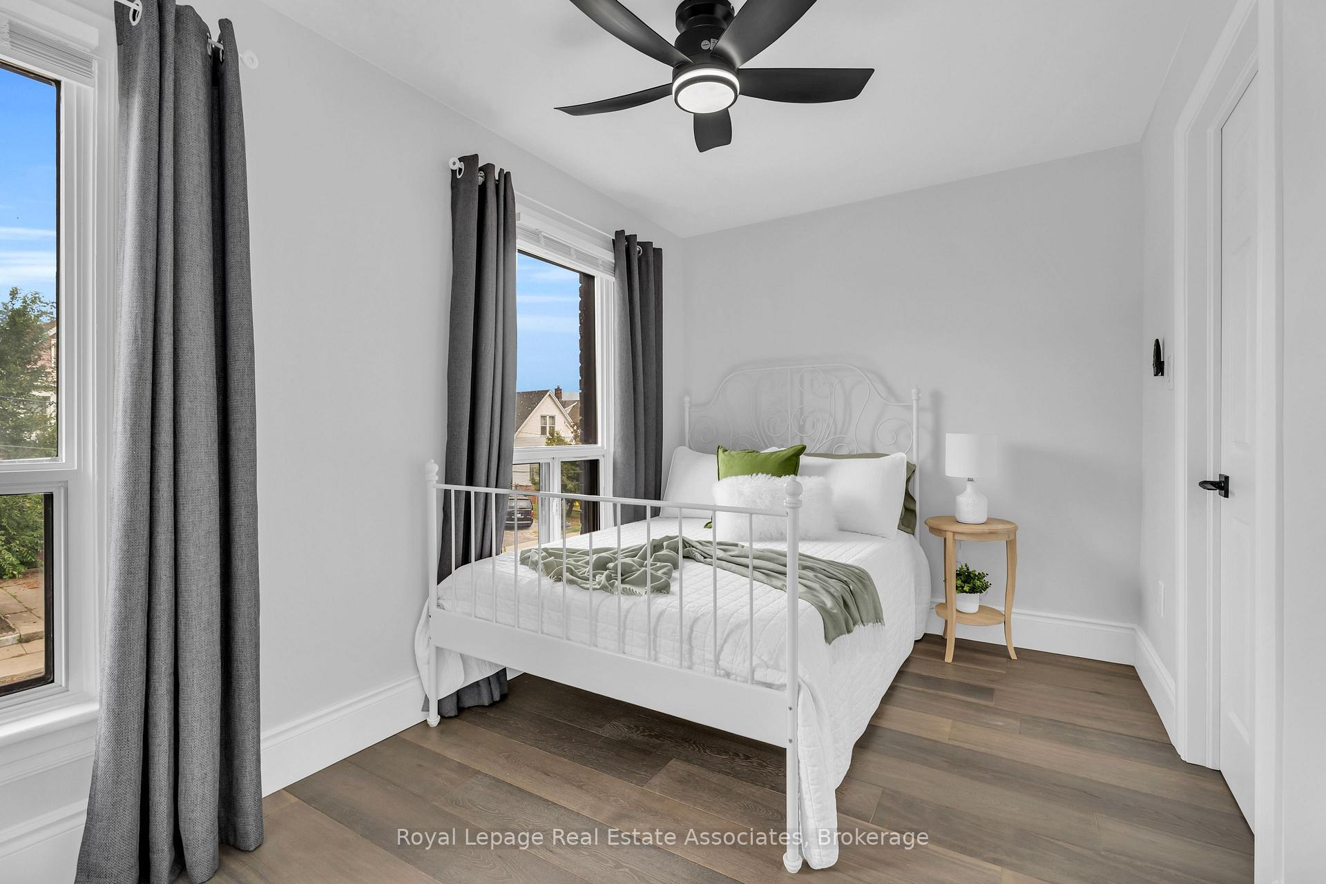 Photo 23 of 10 Gordon Street, Hamilton, Crown Point — HOMEH