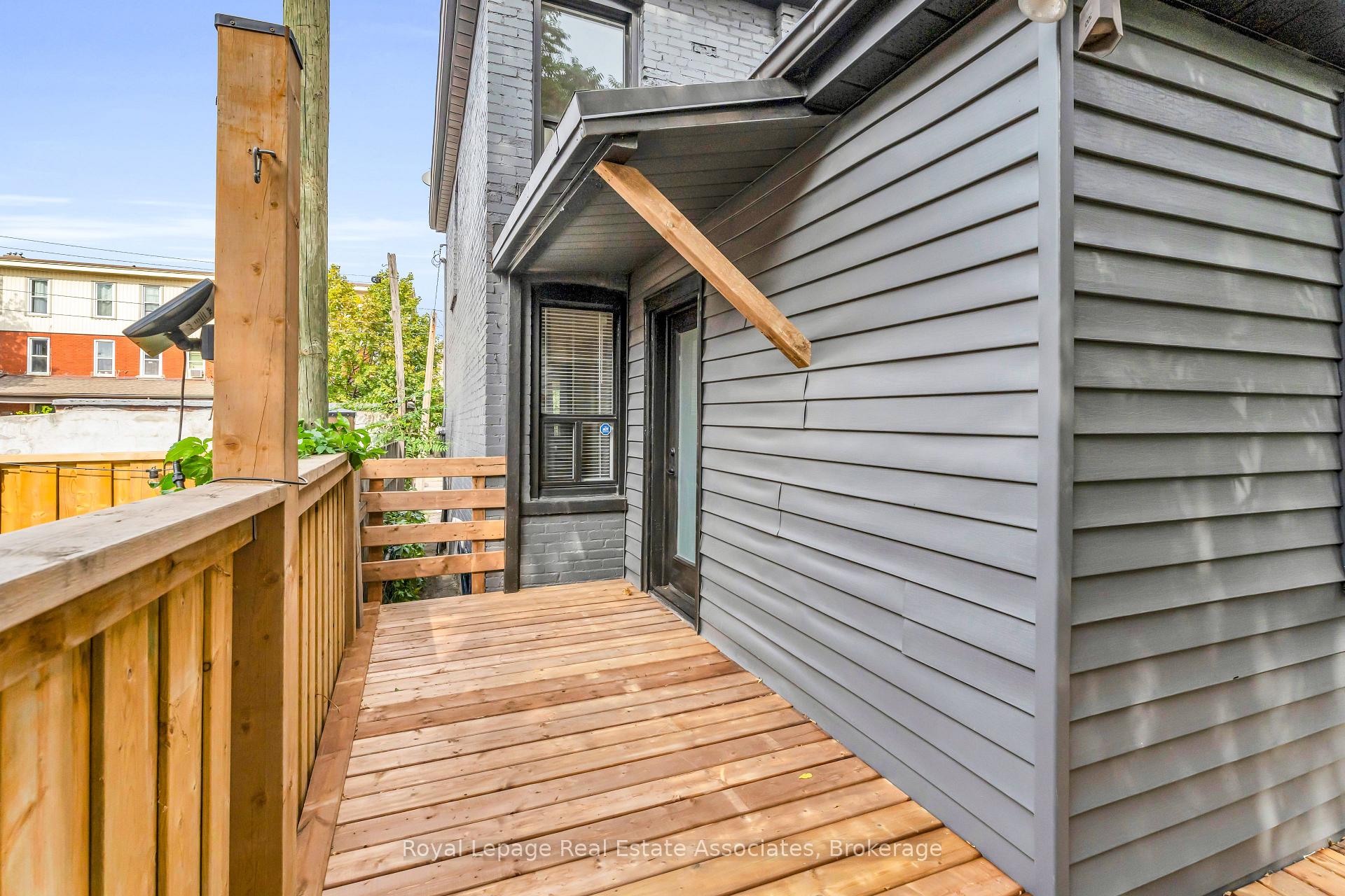 Photo 25 of 10 Gordon Street, Hamilton, Crown Point — HOMEH