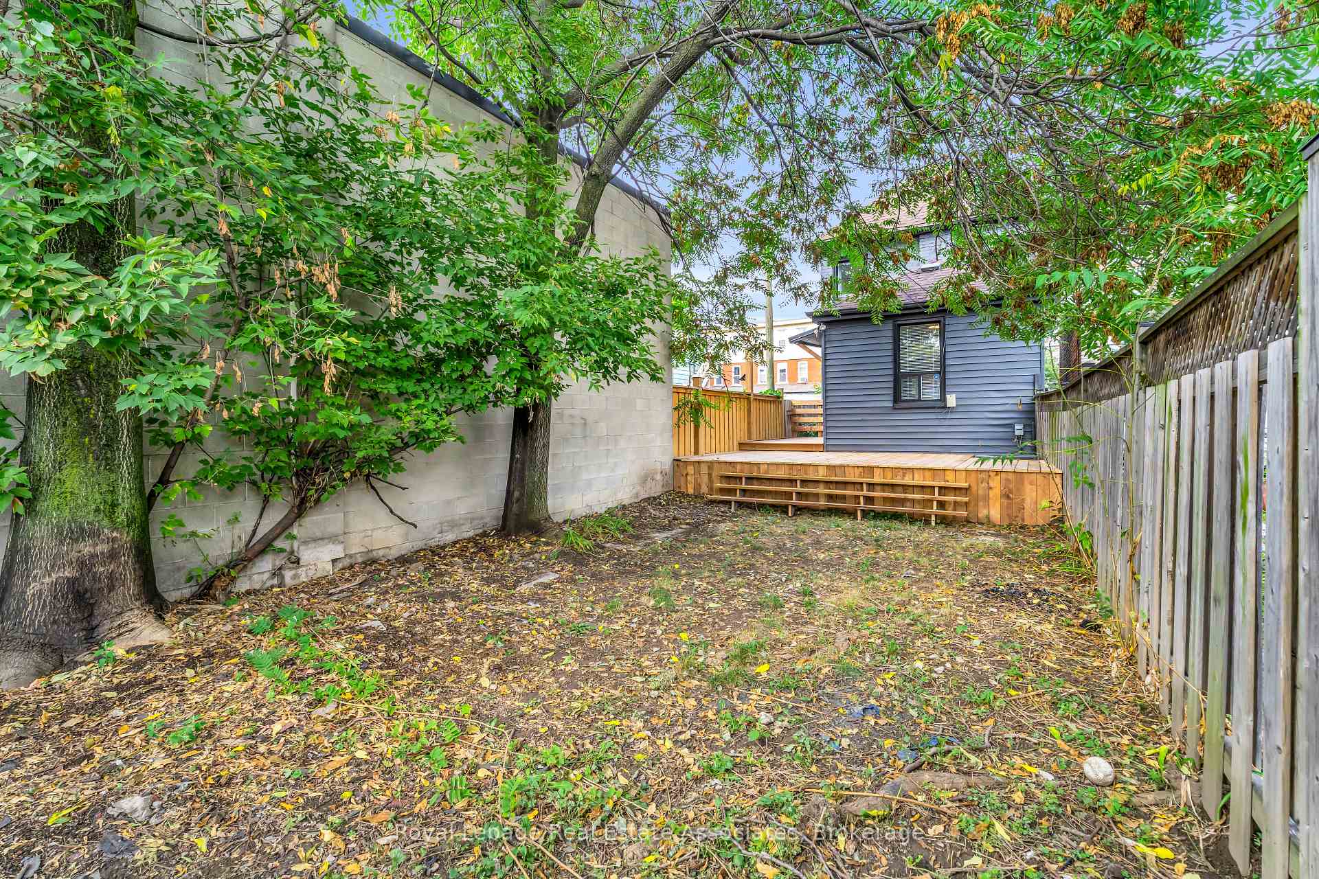 Photo 31 of 10 Gordon Street, Hamilton, Crown Point — HOMEH