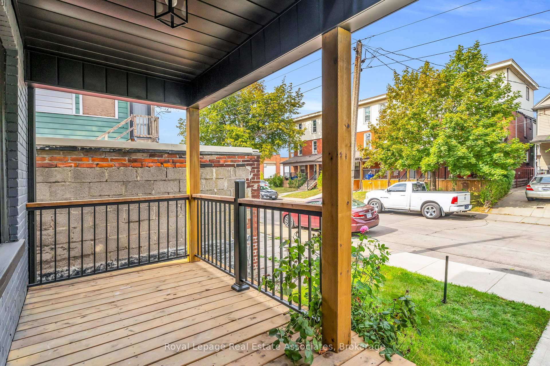 Photo 35 of 10 Gordon Street, Hamilton, Crown Point — HOMEH