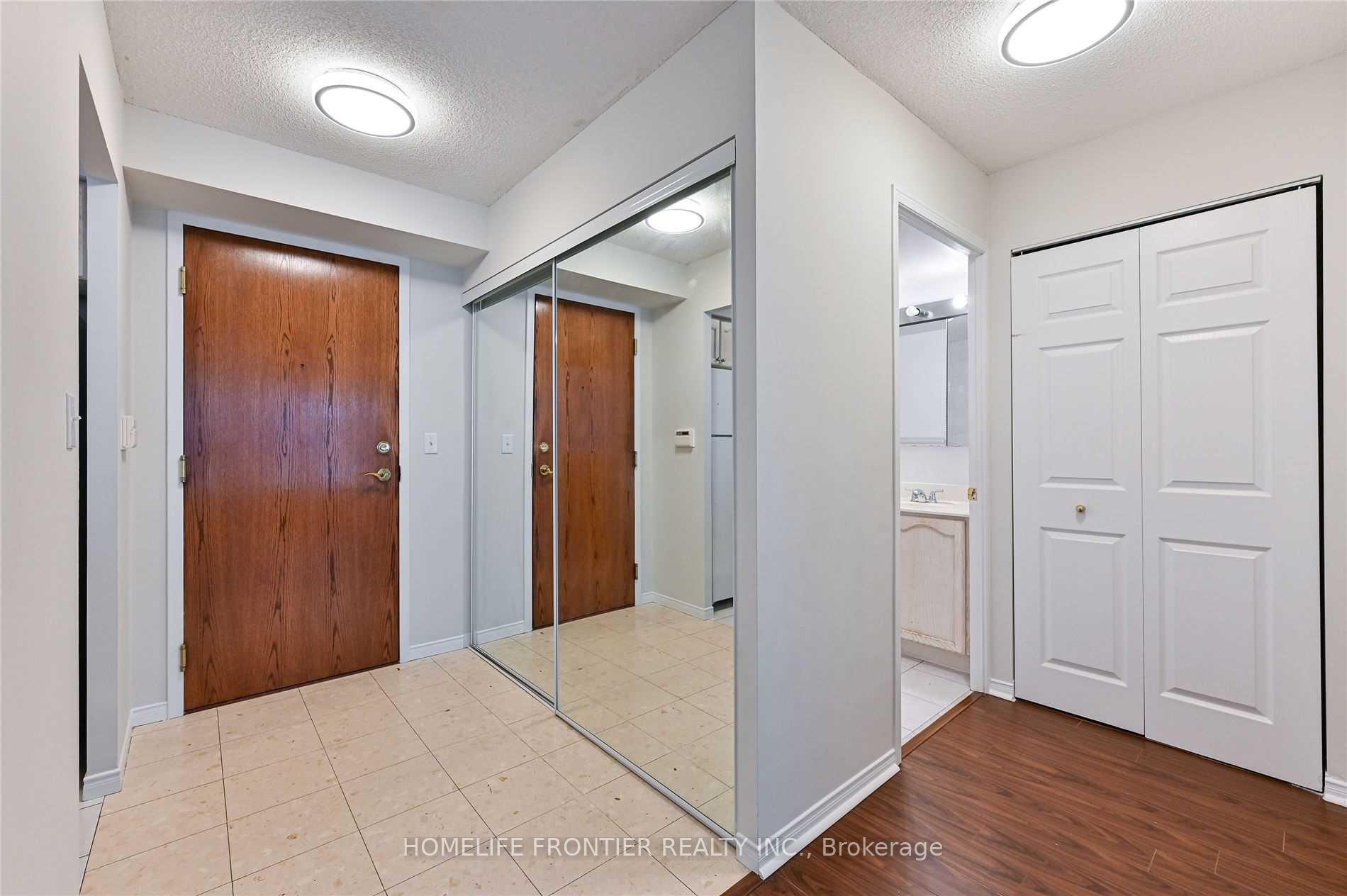 Photo 6 of Unit 1008, 29 Pemberton Avenue, North York, Willowdale East — HOMEH