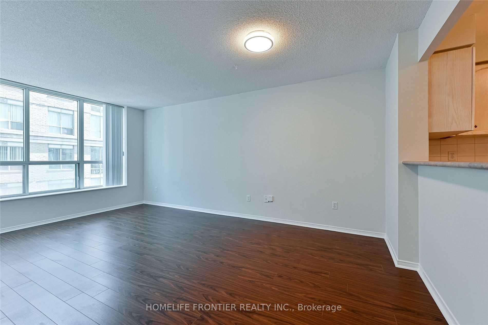 Photo 8 of Unit 1008, 29 Pemberton Avenue, North York, Willowdale East — HOMEH