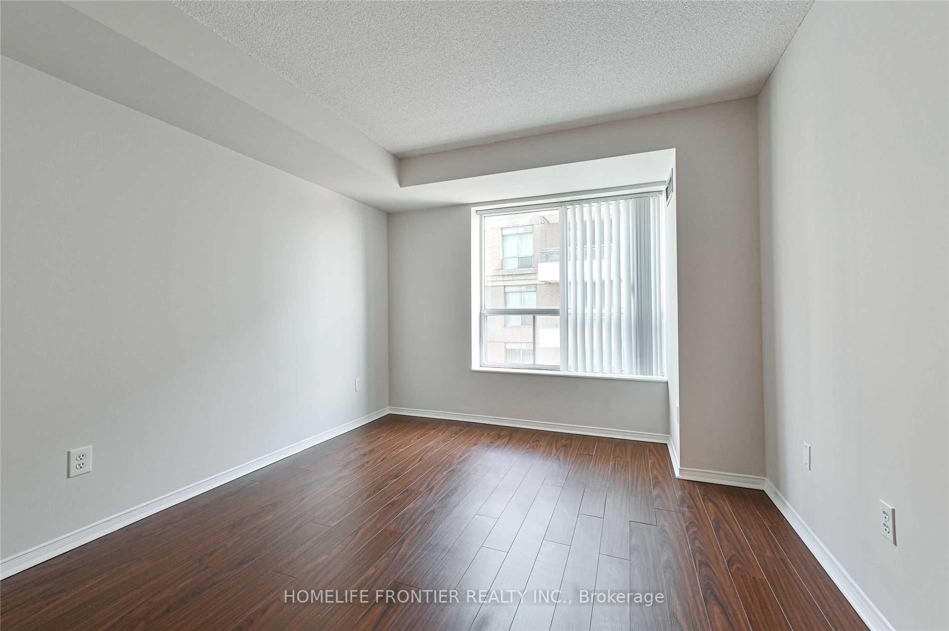Photo 11 of Unit 1008, 29 Pemberton Avenue, North York, Willowdale East — HOMEH