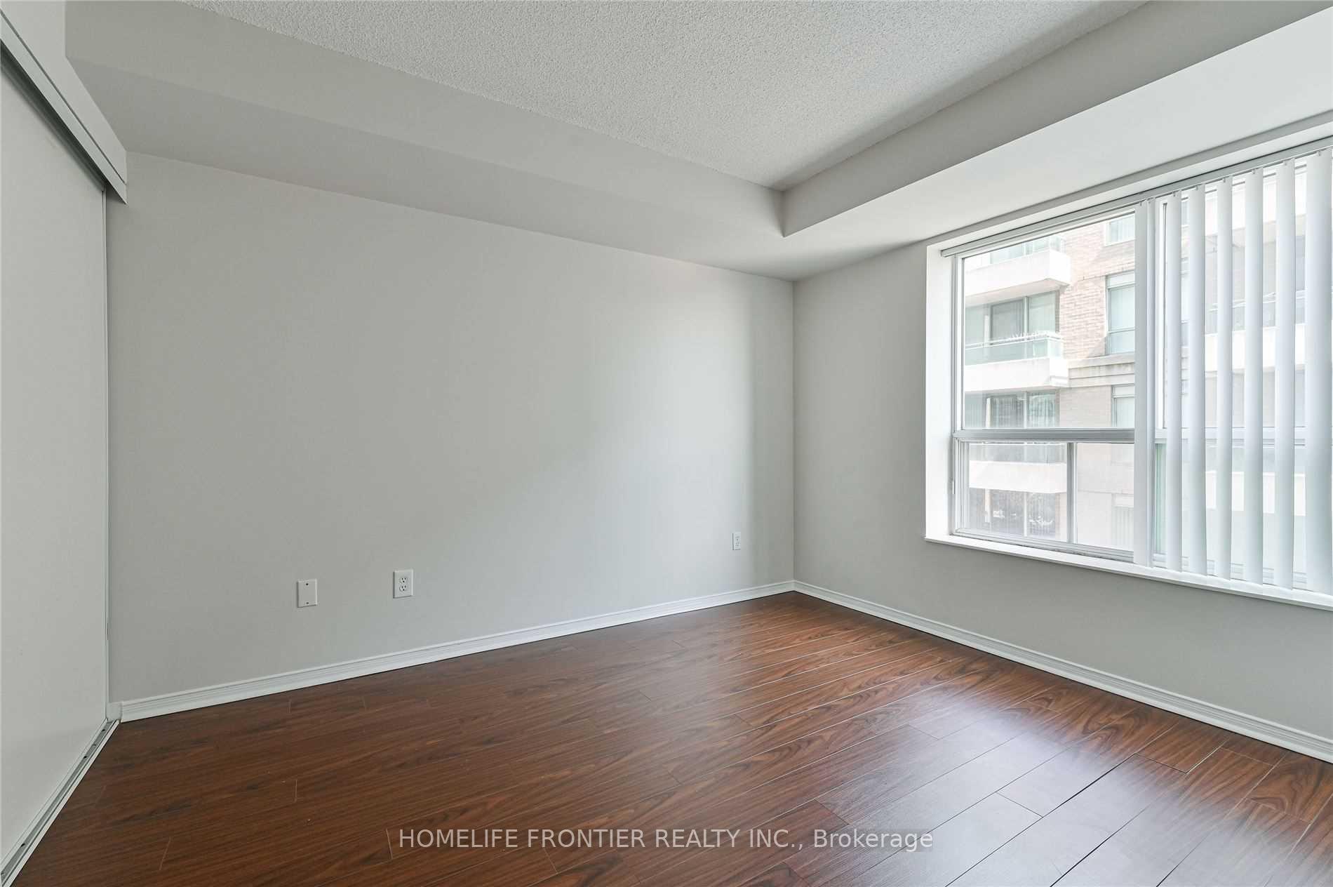 Photo 13 of Unit 1008, 29 Pemberton Avenue, North York, Willowdale East — HOMEH
