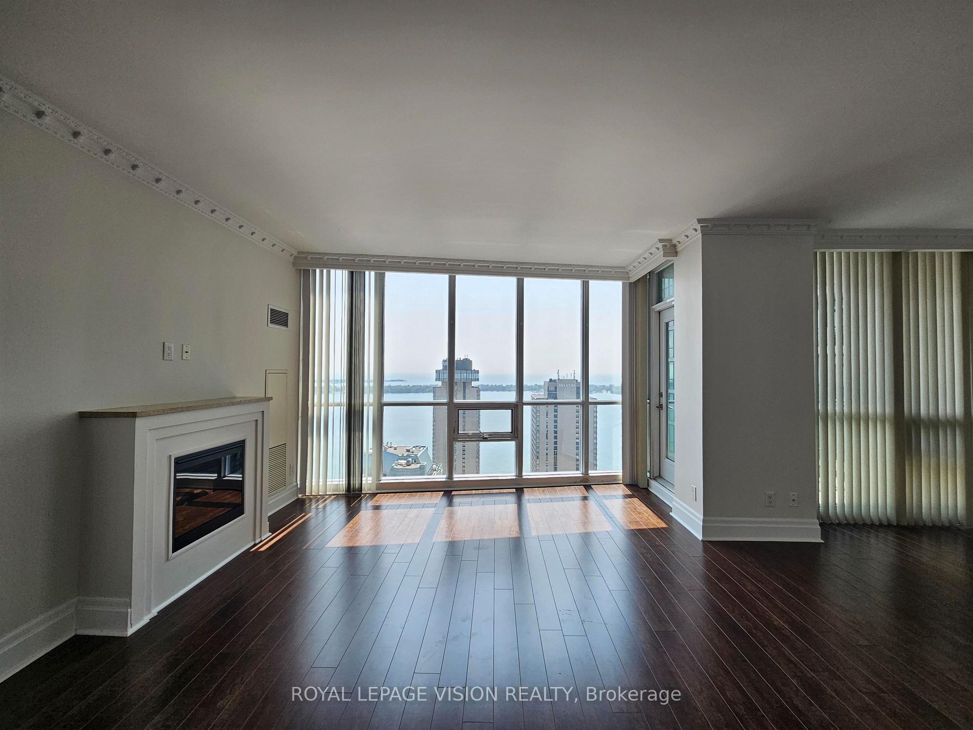 Photo 3 of Unit 3810, 16 Harbour Street, Toronto, Waterfront Communities — HOMEH