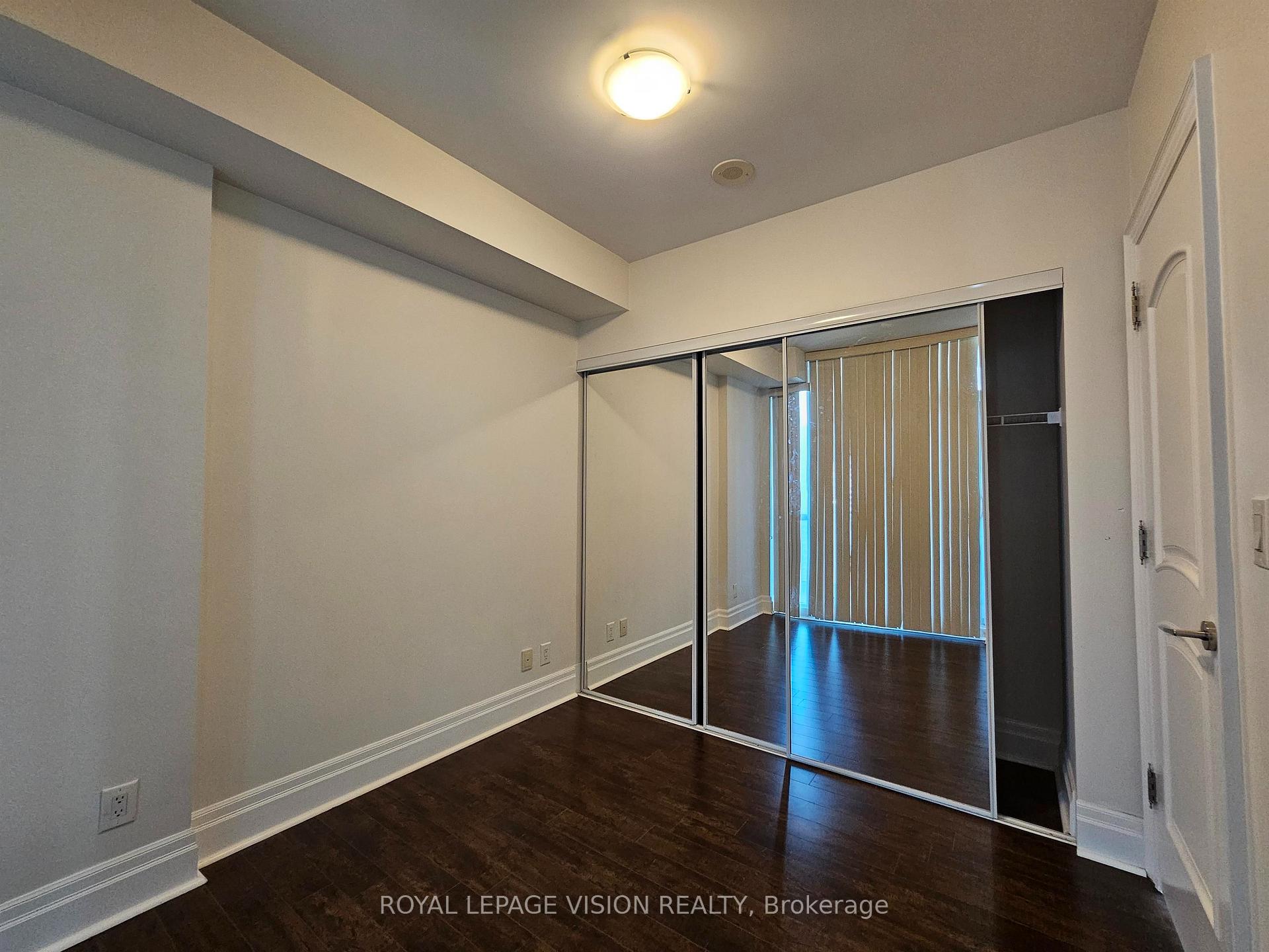 Photo 13 of Unit 3810, 16 Harbour Street, Toronto, Waterfront Communities — HOMEH