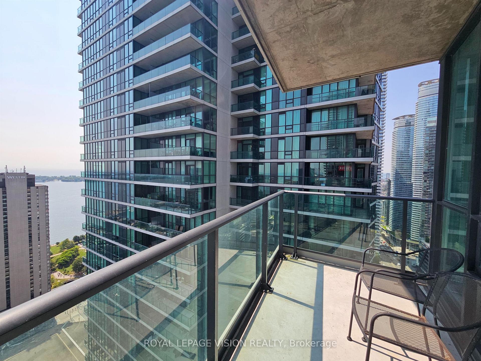 Photo 15 of Unit 3810, 16 Harbour Street, Toronto, Waterfront Communities — HOMEH