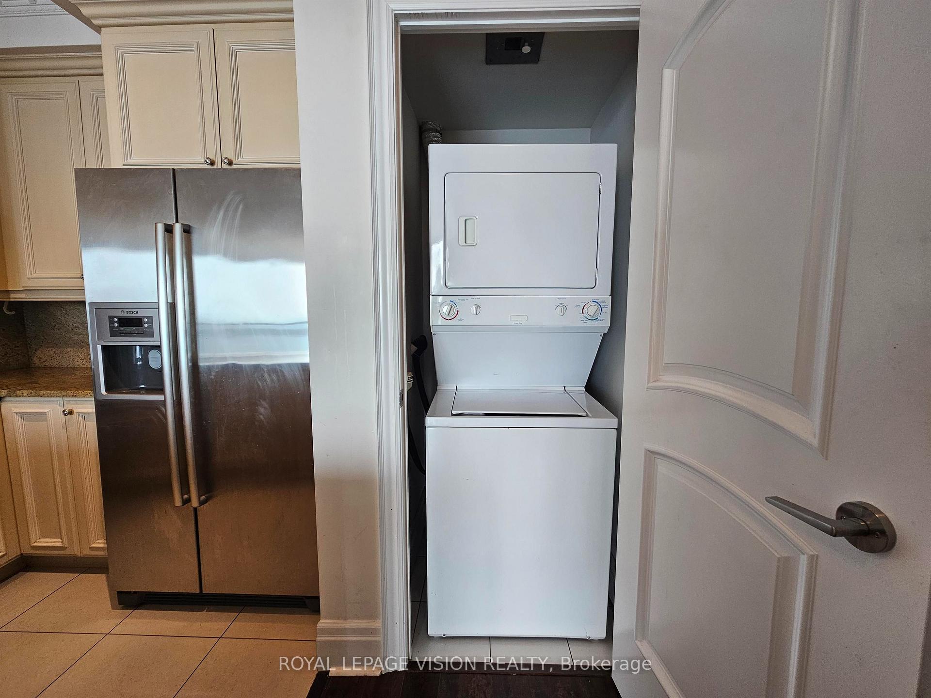 Photo 16 of Unit 3810, 16 Harbour Street, Toronto, Waterfront Communities — HOMEH